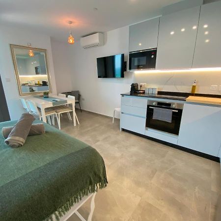 New Luxury Sunrise Oceanview Apartment In ジブラルタル エクステリア 写真