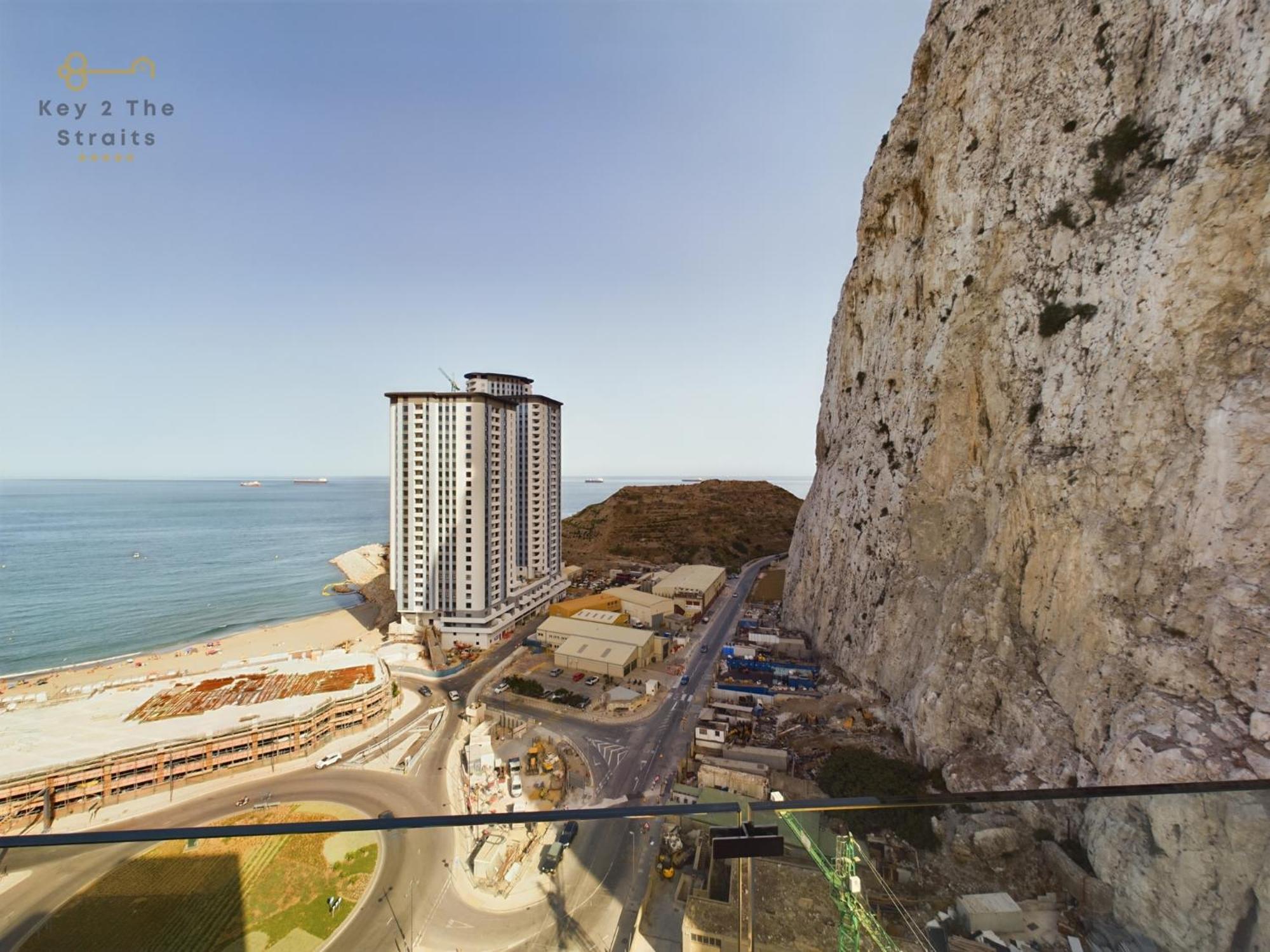 New Luxury Sunrise Oceanview Apartment In ジブラルタル エクステリア 写真
