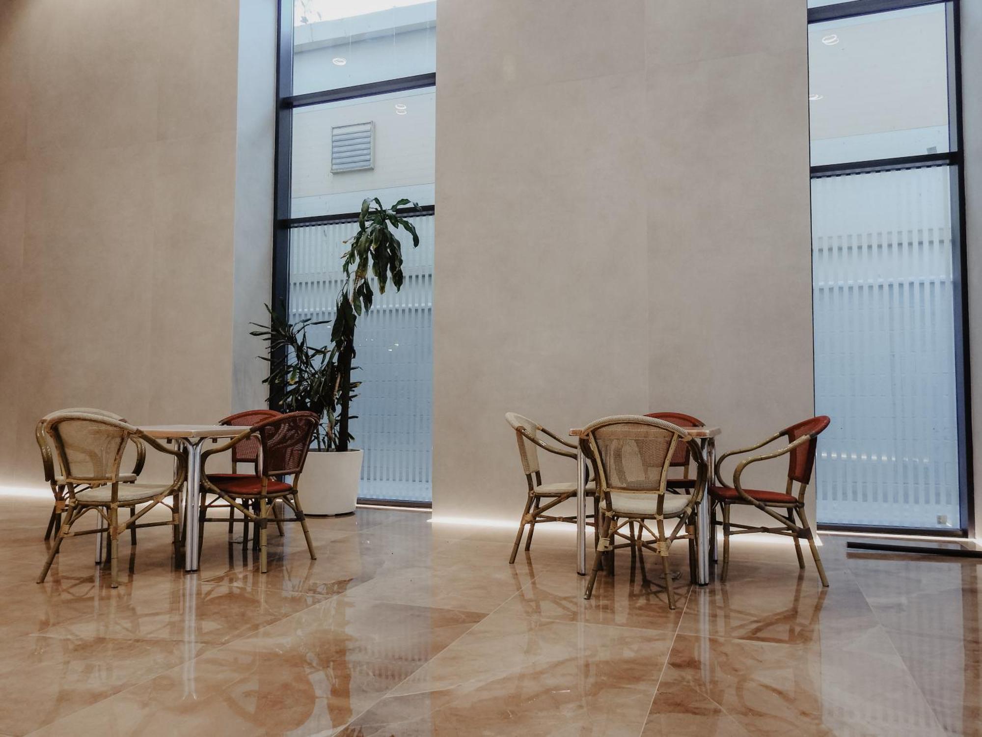 New Luxury Sunrise Oceanview Apartment In ジブラルタル エクステリア 写真